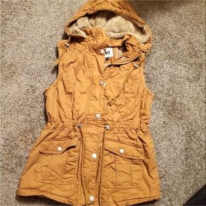 Faux Fur Ymi Vest with Removable Hood - Small Tan